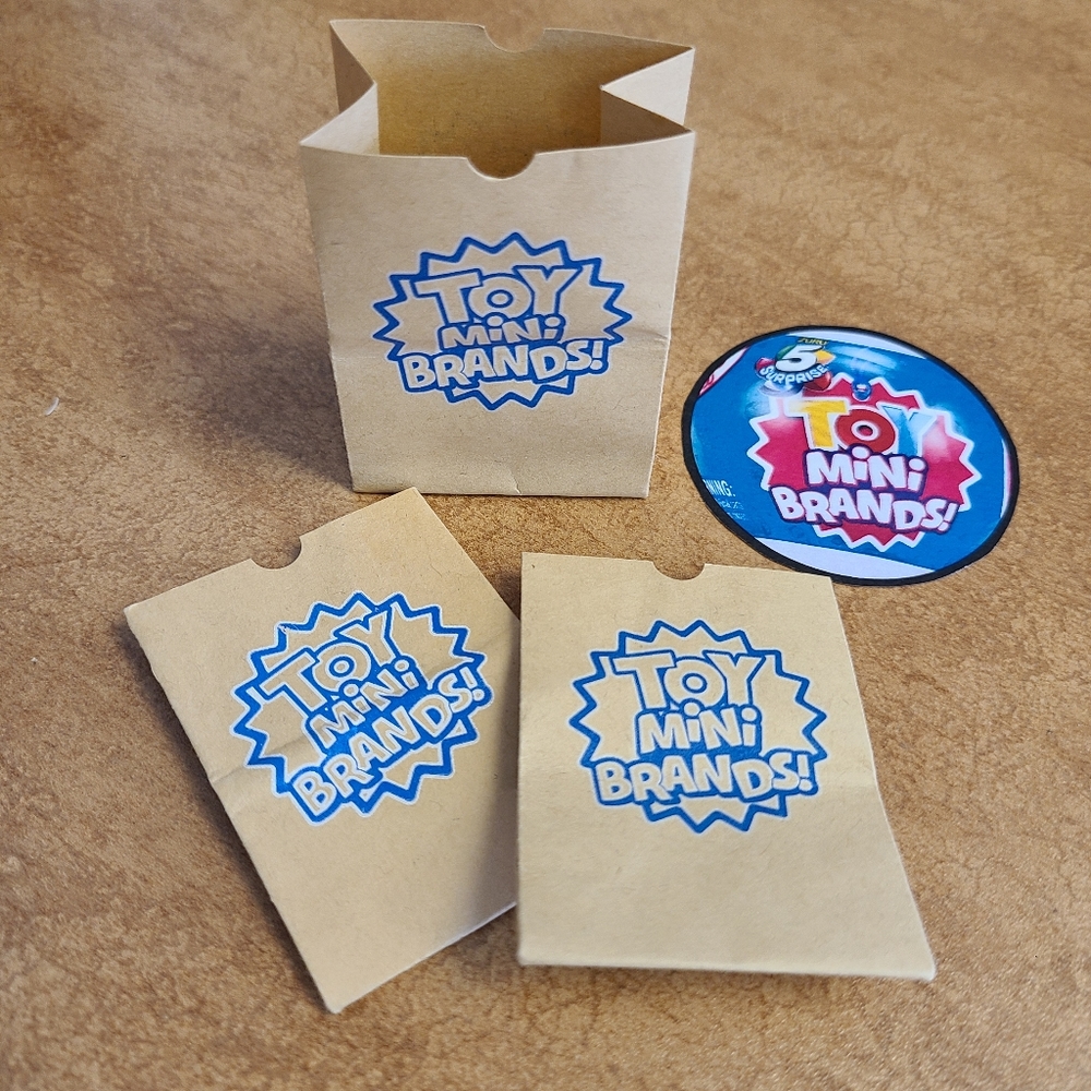 Zuru TOY Mini Brand Collectors Toy: 3pc Paper Shoppiny Bags